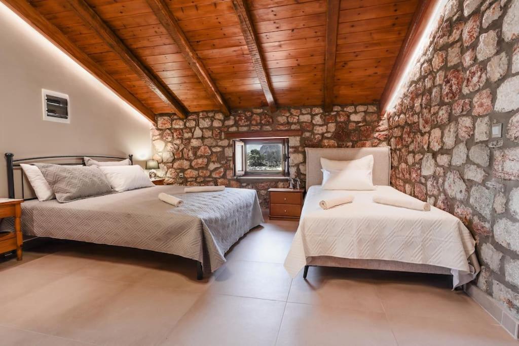 Petronas Land House 2 Villa Archangelos  Exterior photo